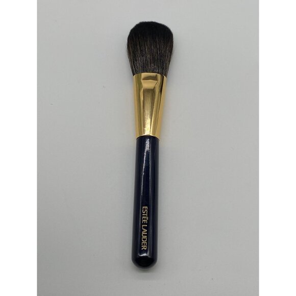 Estee lauder powder brush 10 - Picture 1 of 3